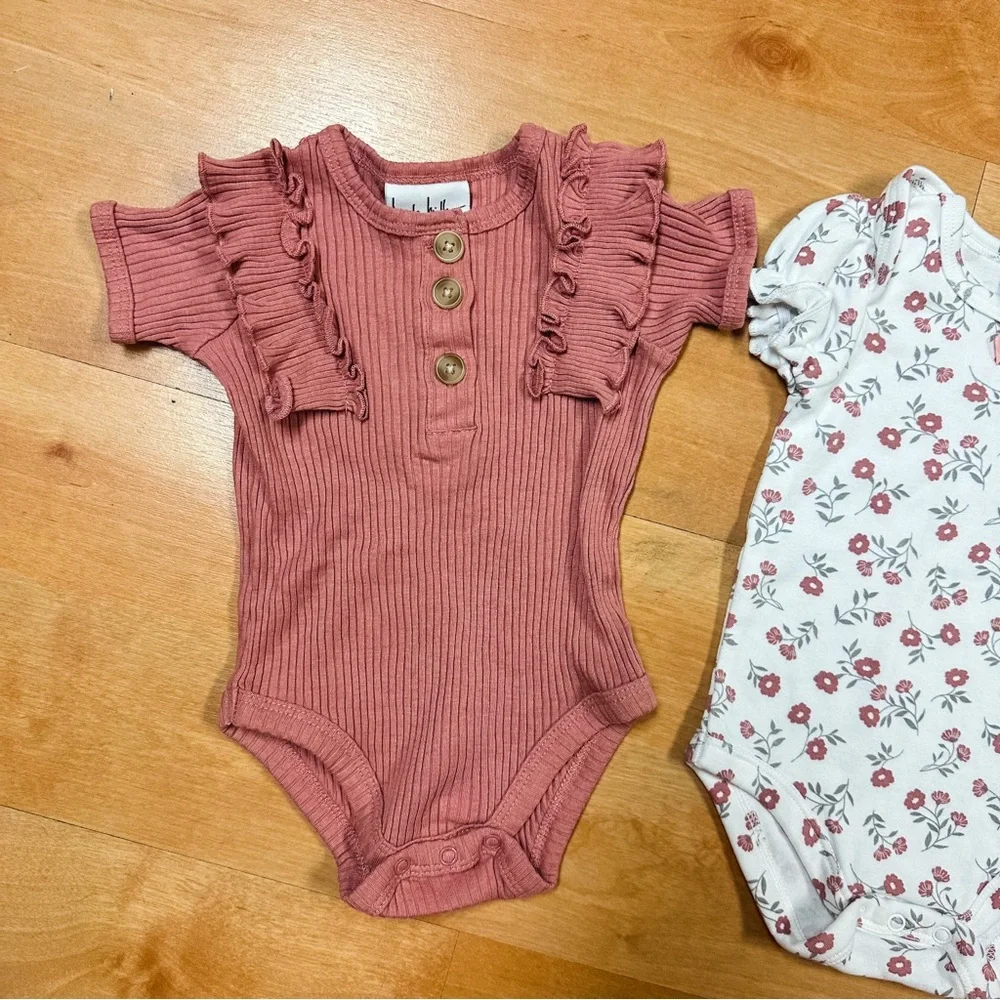 Nicole Miller Pink White & Gray Floral Ruffle 3-Piece Bodysuit Set Size 3-6M